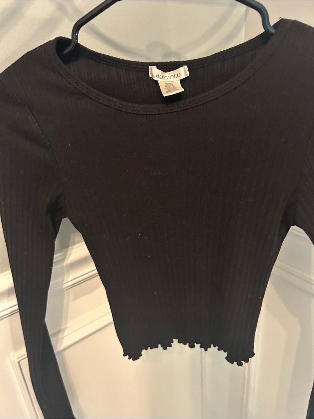 Bozzolo Black Ribbed Long Sleeve crop Top with Lettuce Hem
